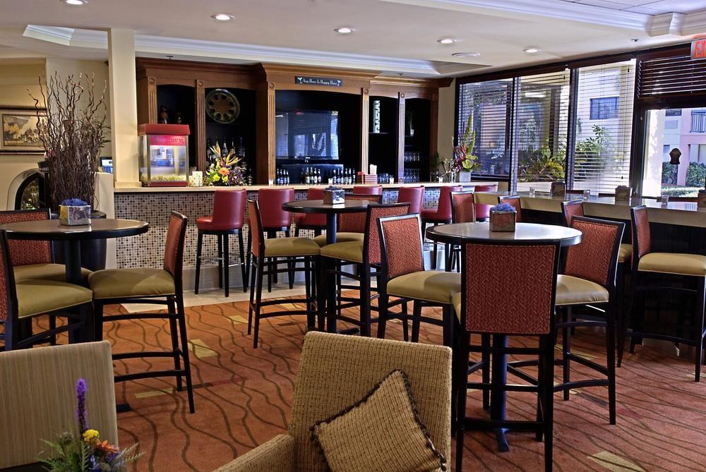 Courtyard By Marriott Orlando Lake Buena Vista At Vista Centre Exterior foto