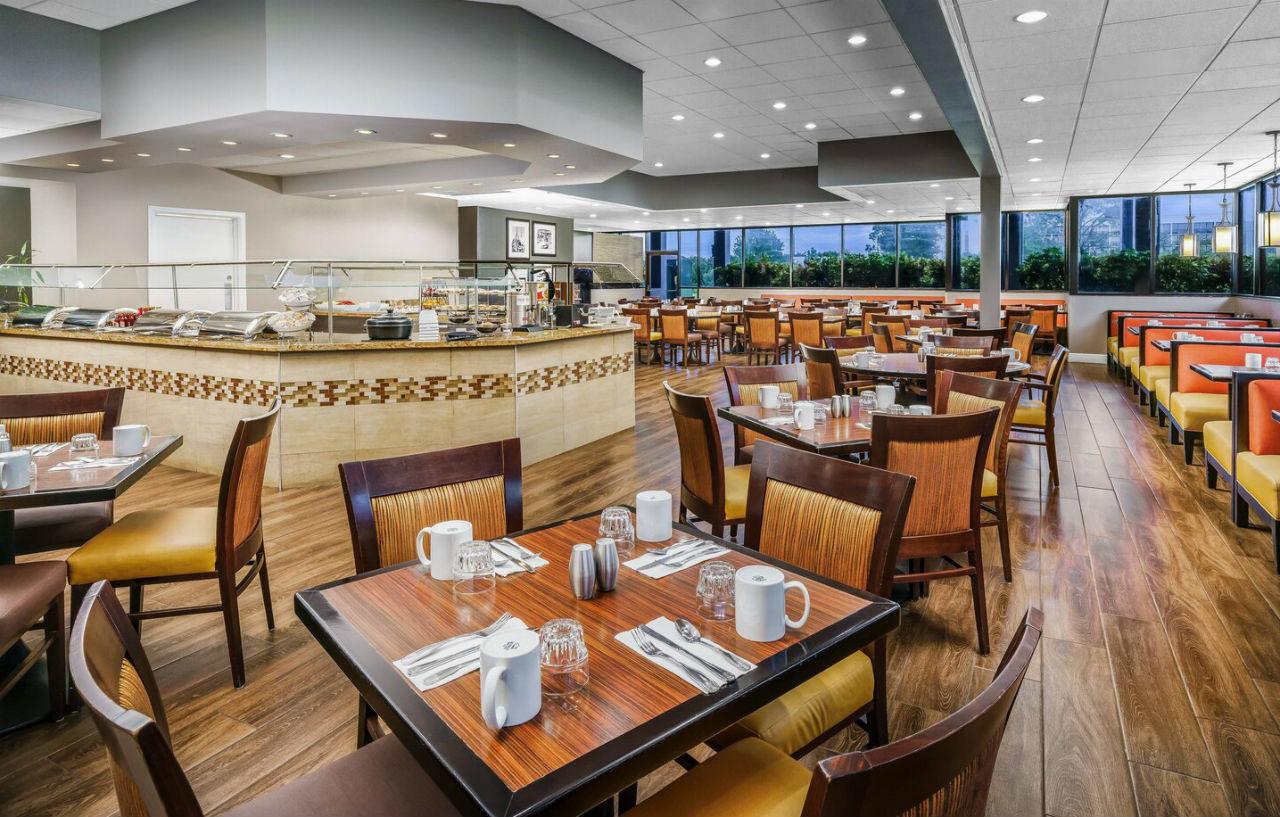 Courtyard By Marriott Orlando Lake Buena Vista At Vista Centre Exterior foto