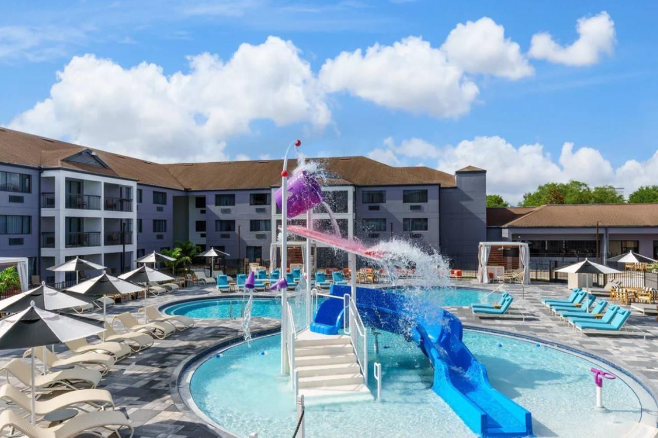 Courtyard By Marriott Orlando Lake Buena Vista At Vista Centre Exterior foto